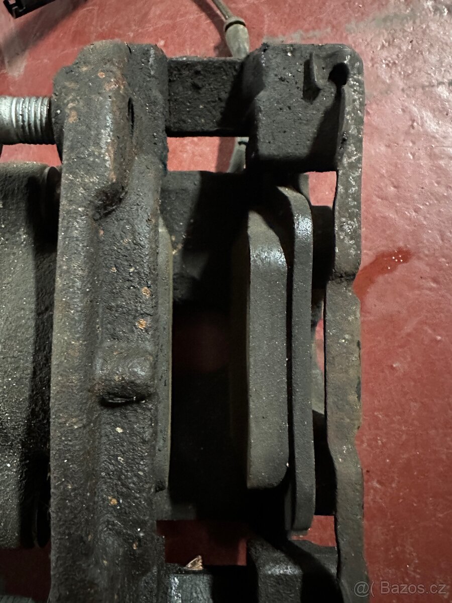 Přední třmeny e46 - 2