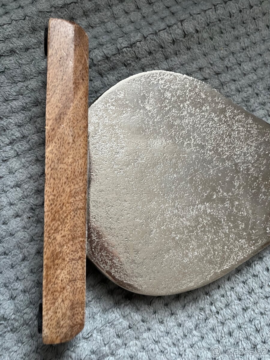 Nová keramická dekorace na dřevěném stojánku - 2