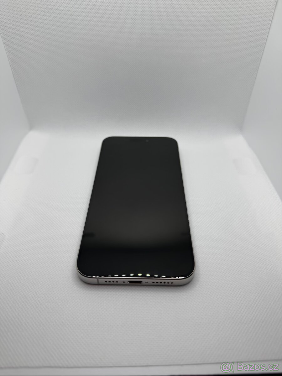 iPhone 15 Pro Max 256 GB – bílý titan - 2