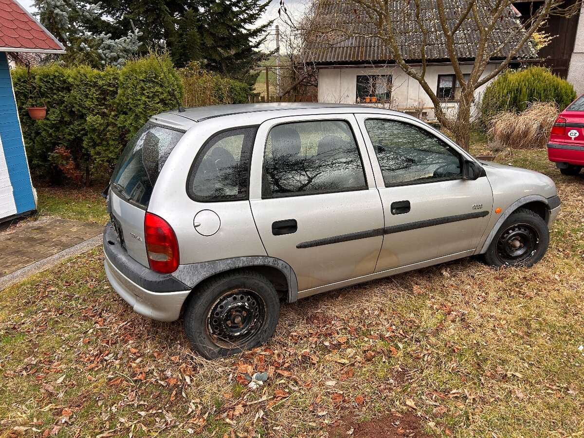 Opel Corsa 1.2i rok 2000 - 2
