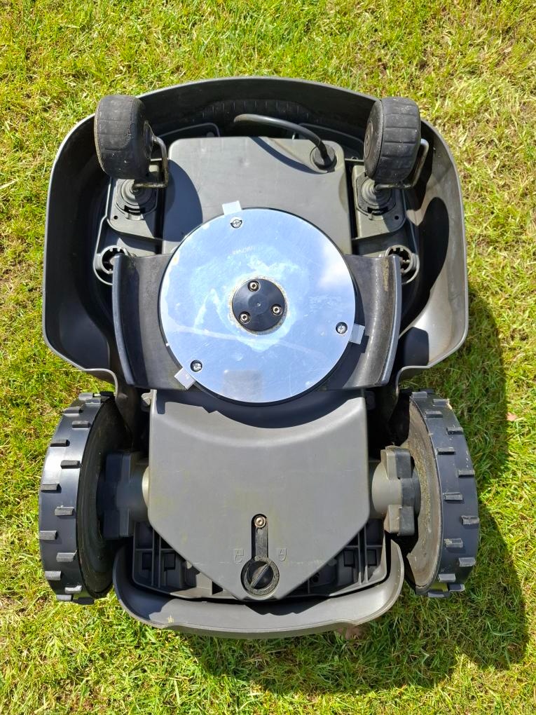 Robotická sekačka Husqvarna automower 305 - 2