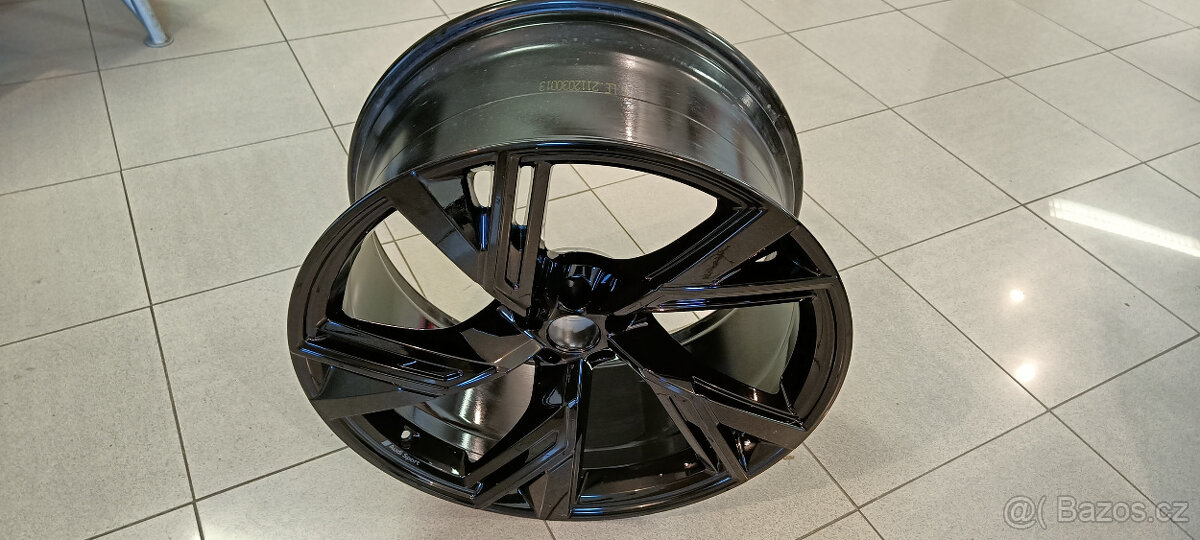 Alu kolo Audi RS6 4K0601025BL / R22 ET19 - 2