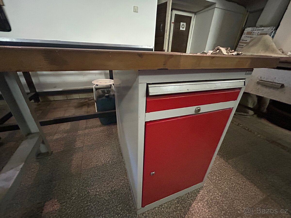 Dílenský stůl - 2