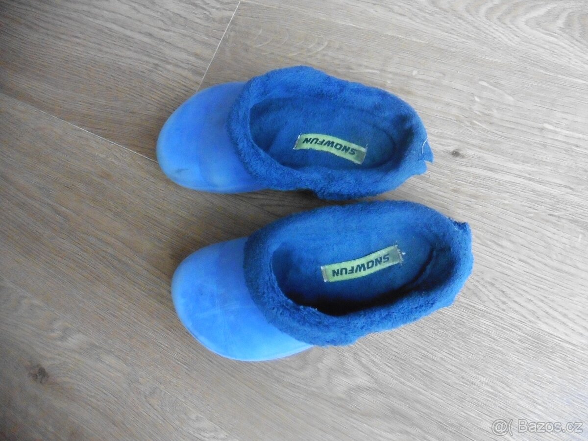 Modrá gumová obuv s vložkou vel. 34 - 2