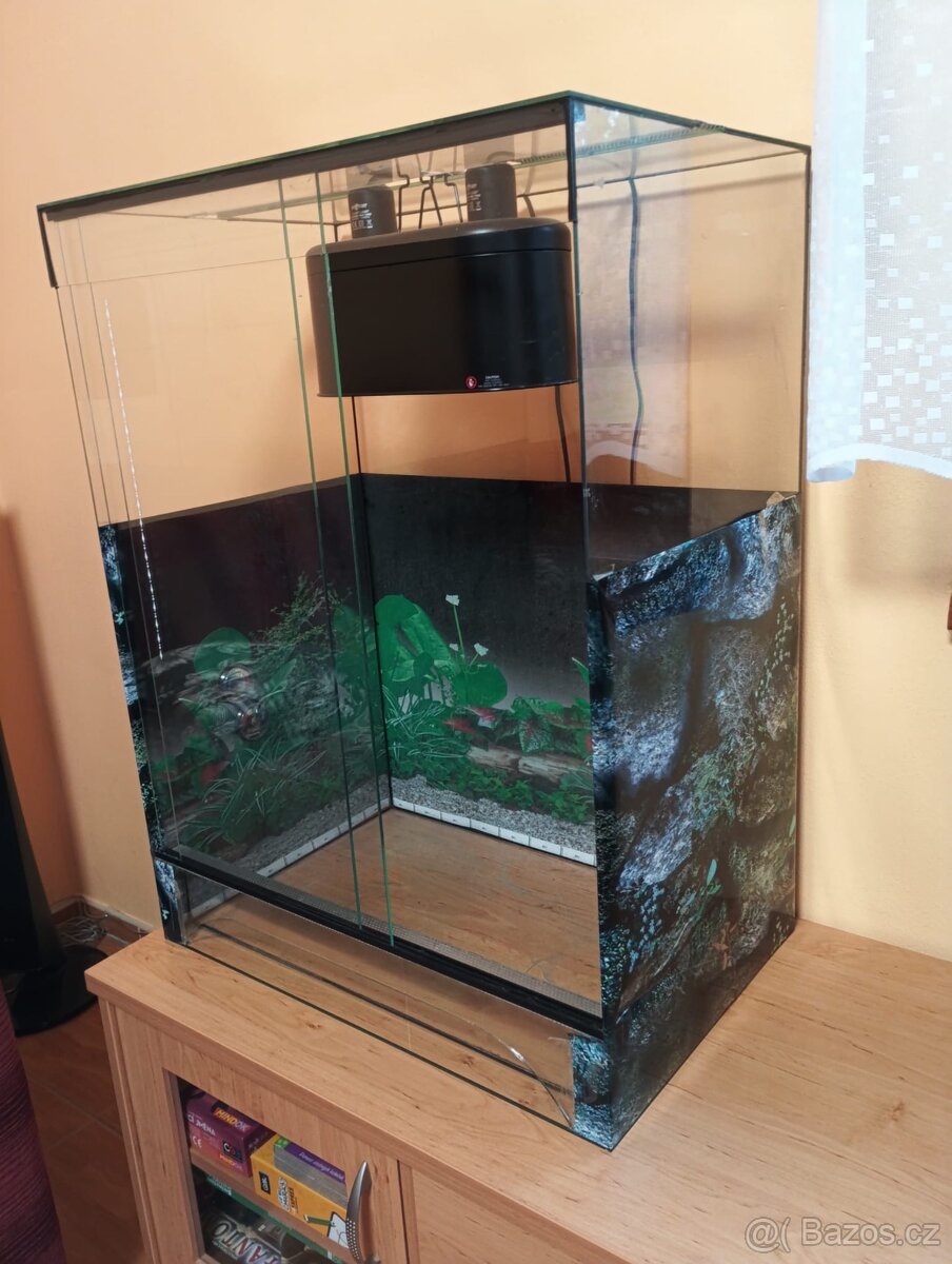 Terárarium s osvětlením - 2