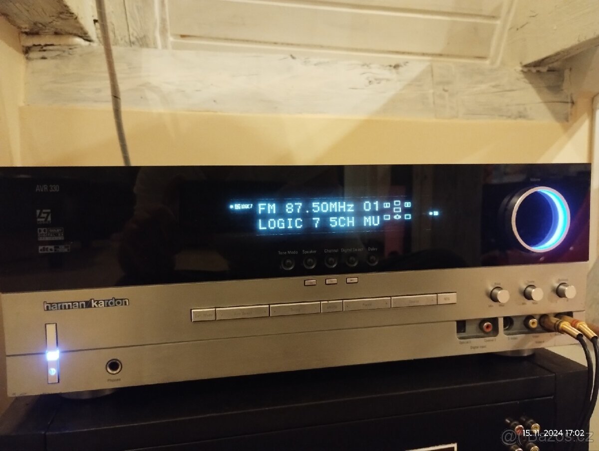 HARMAN KARDON AVR330 - na opravu - 2