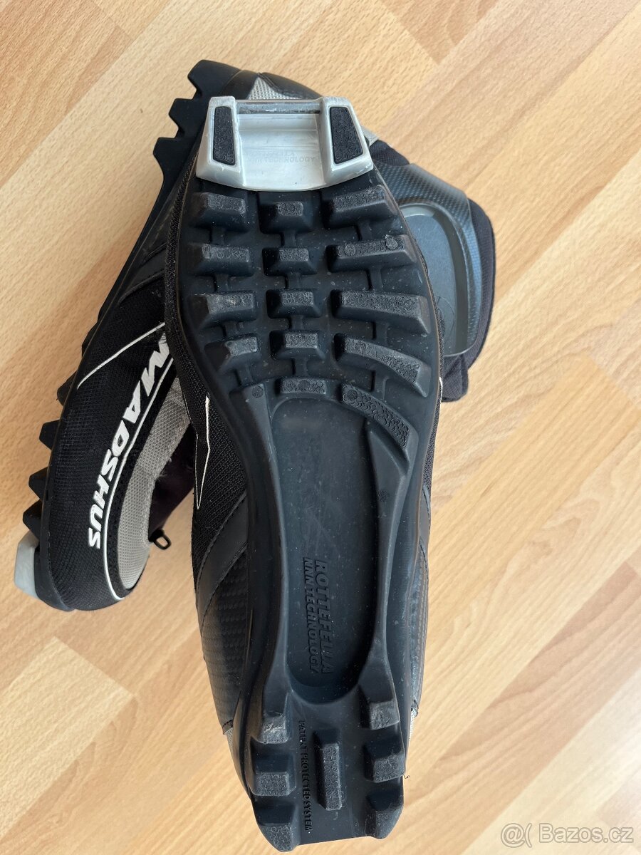 Prodám boty na běžky Madshus CT120, vázání NNN, velikost 43. - 2