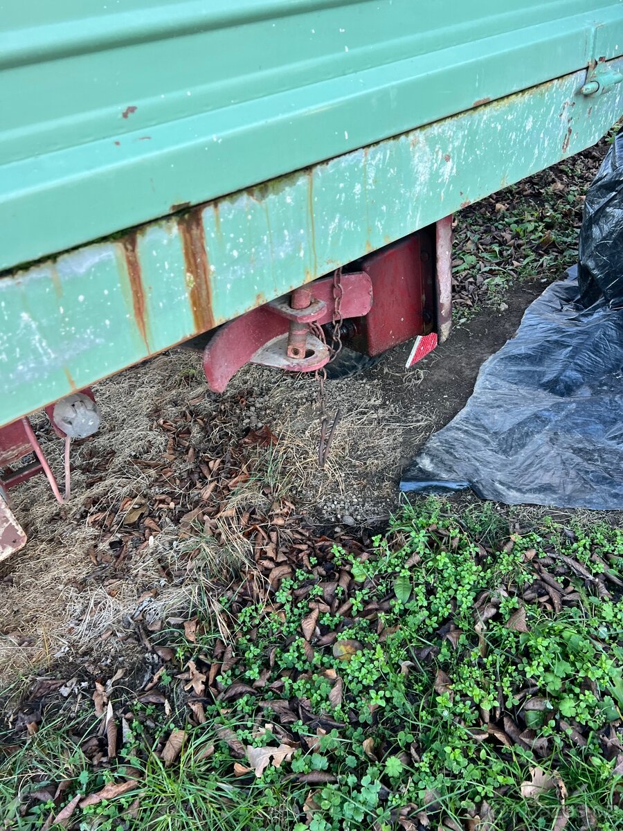 Sklopný vlek za traktor - 2