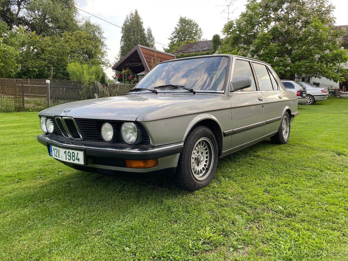 BMW e28 520i - 2