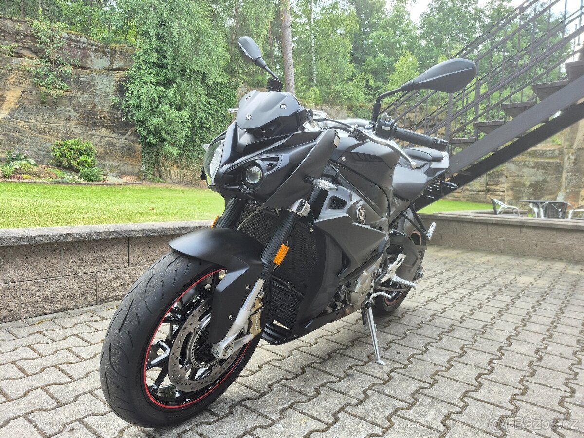 BMW S 1000 R - TOP STAV + VÝBAVA, AKRAPOVIČ 215.000,- Kč - 2