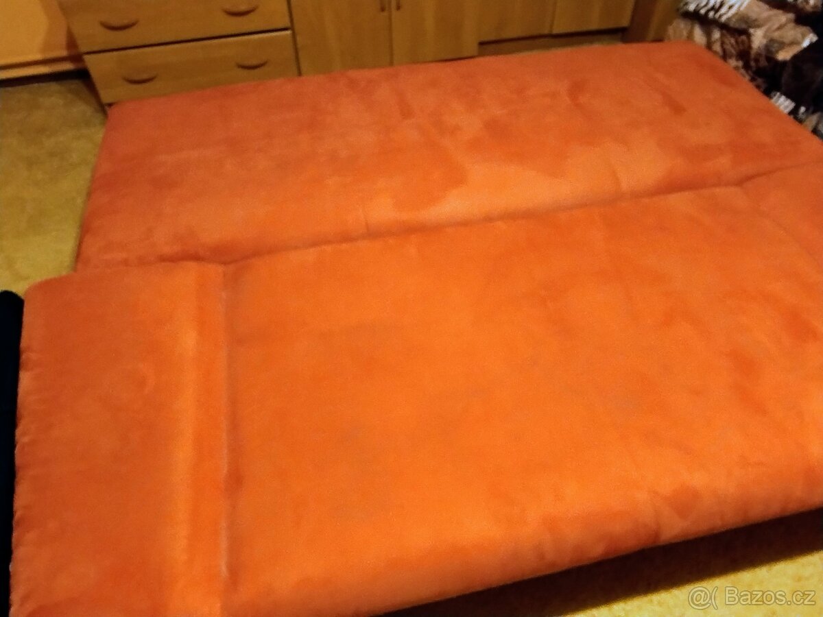 Rozkládací gauč - 2