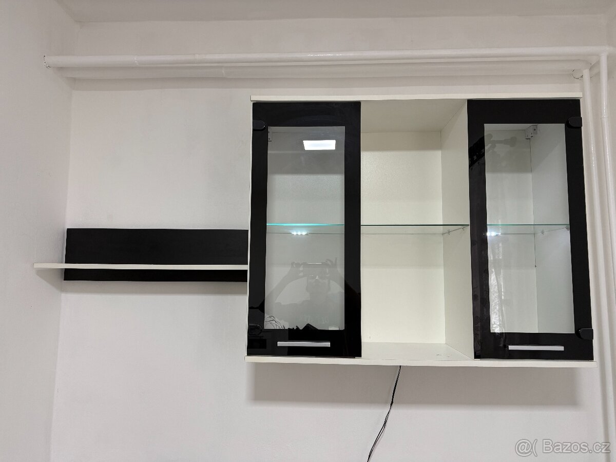 Obývací stěna s podsvícením - 2