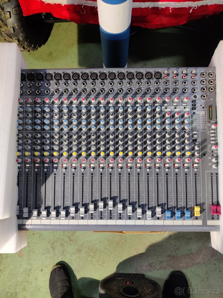 Allen&Heath-ZED 22FX - 2