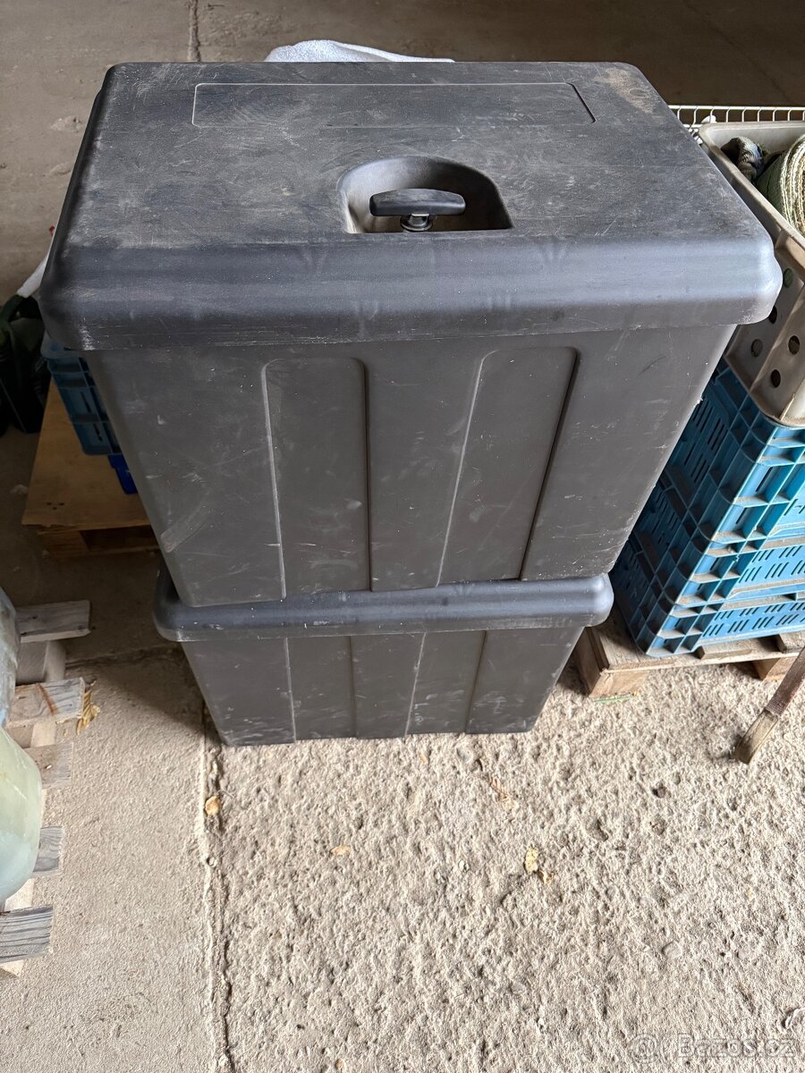 Plastová bedna na nářadí - 2