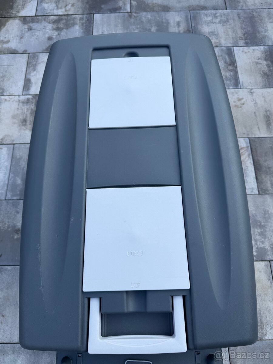 Přepravní box na domácí mazlíčky - 2