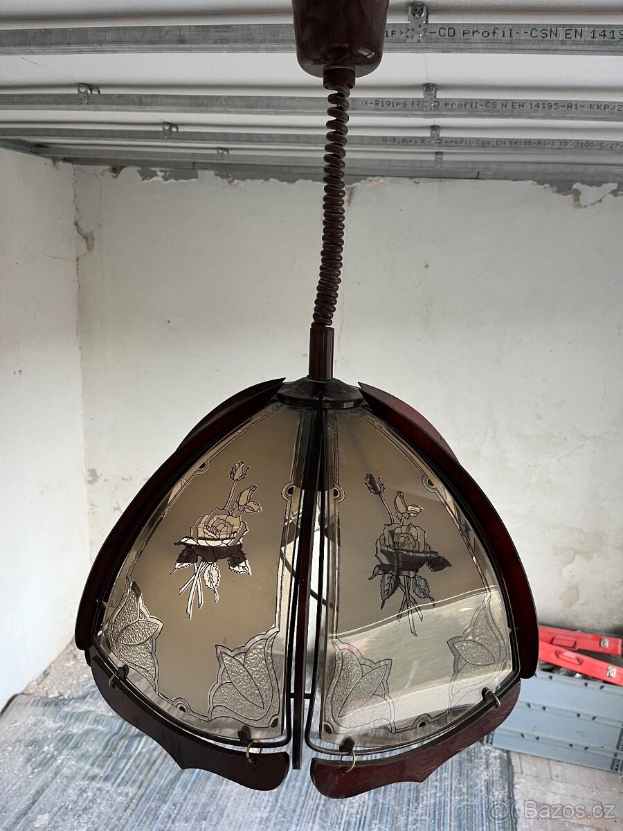 Retro světla a lustry. - 2