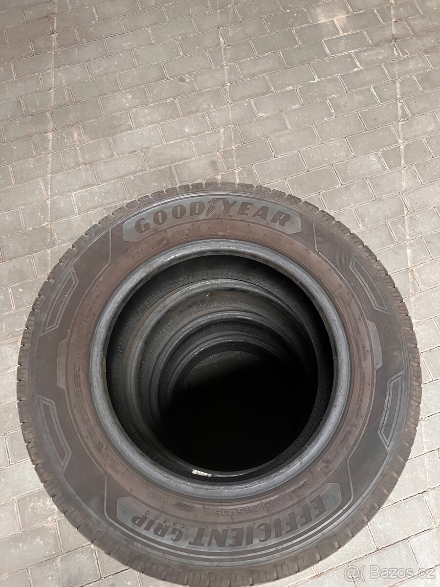 Goodyear efficientGrip 215/65 R15C - 2