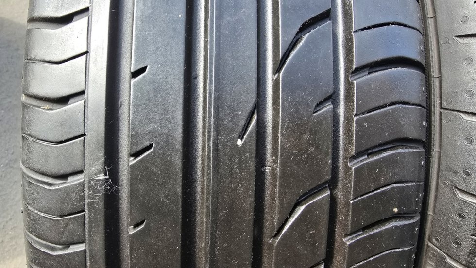 Letní pneu 205/55/16 Continental - 2