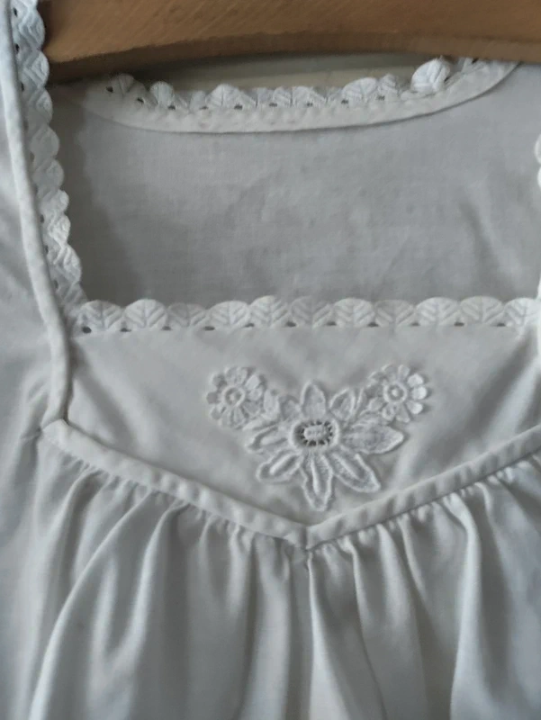 Dirndlová halenka - 2