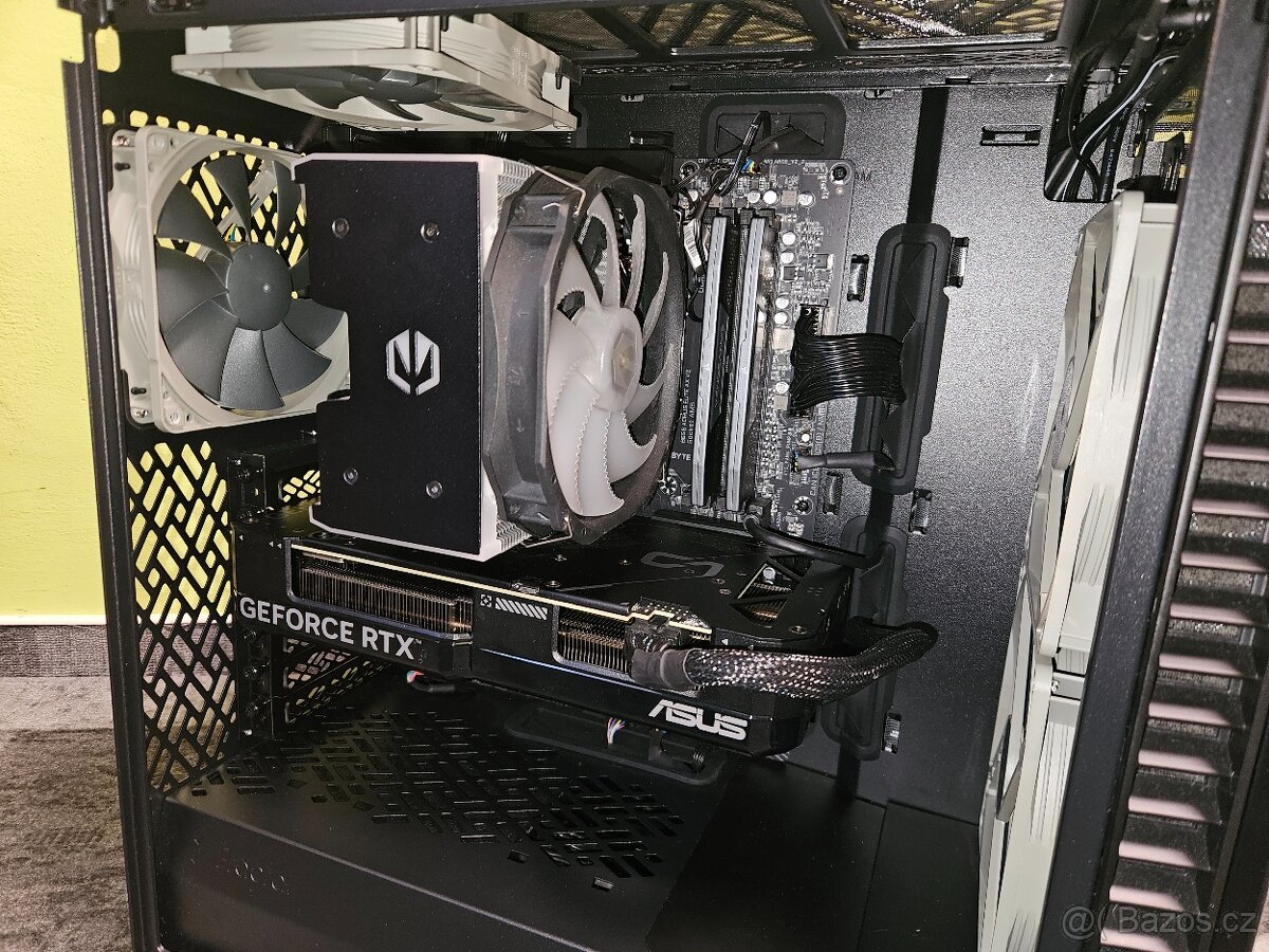 Prodám PC sestavu s Ryzen 5 9600X a RTX 4070 Super - 2