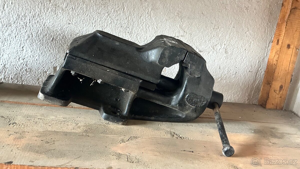 2x Svěrák - hezký stav - 2