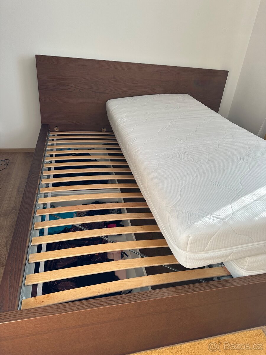 Manželská postel IKEA Malm - 2