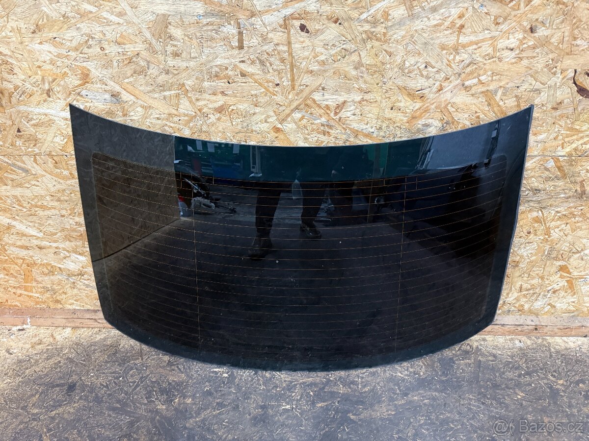 ZADNÍ OKNO AUDI A4 B7 SEDAN - 2