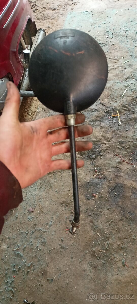 zrcátko Babetta 207 nebo 210 - 2