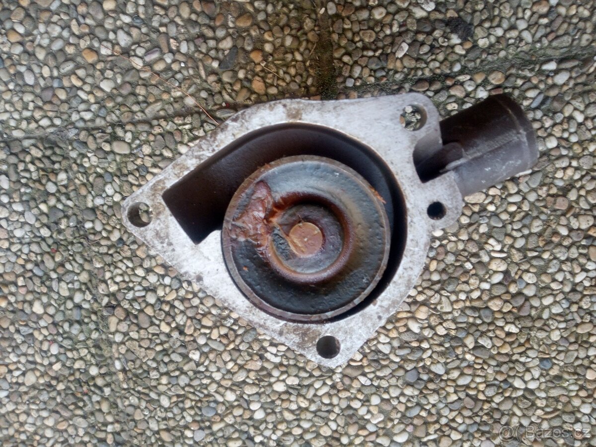 vodní pumpa žuk.ne aro nebo gaz či uaz - 2