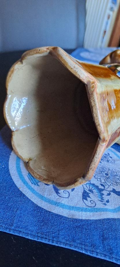 Keramická váza se slony Nová cena 190,- Kč - 2