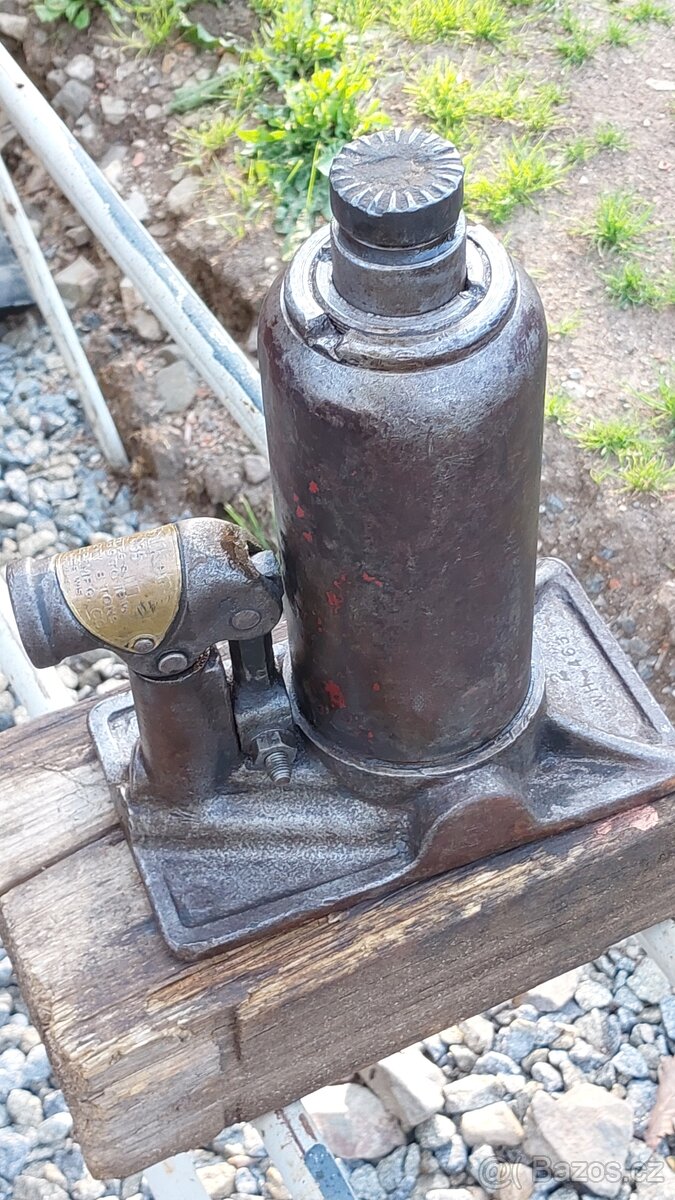 Dodge,GMC,Studebaker,USA - 2