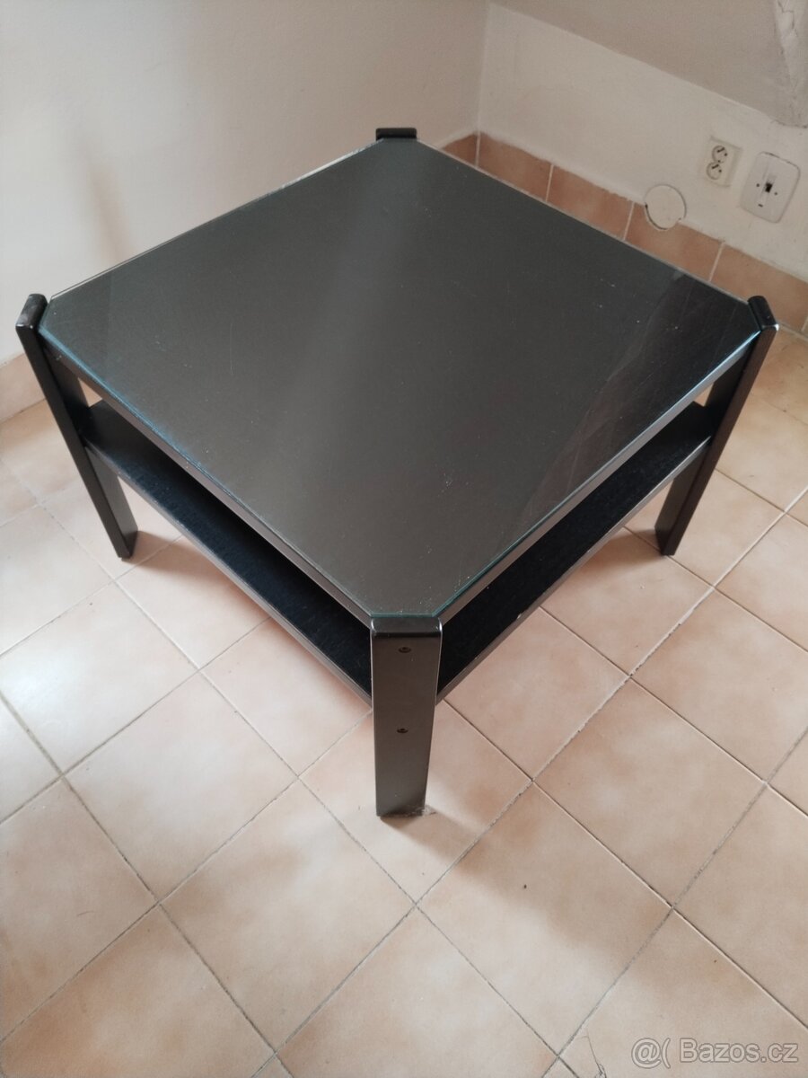 Konferenční stolek - 2