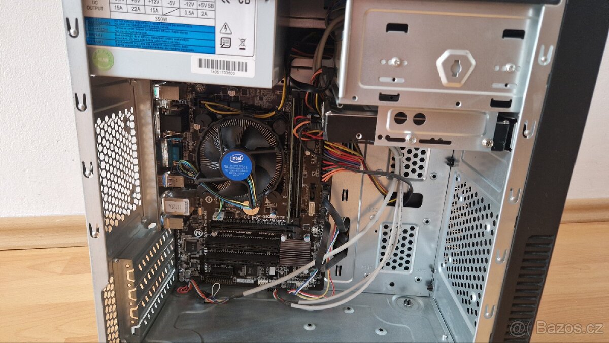 Počítač HAL3000 s CPU Intel 4. generace - 2