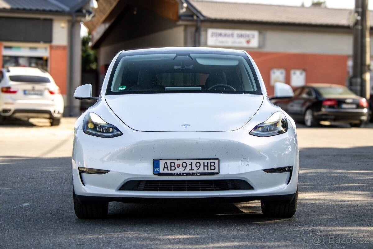 Tesla Model Y Long Range Dual motor 378kW 4x4 / V Záruke - 2