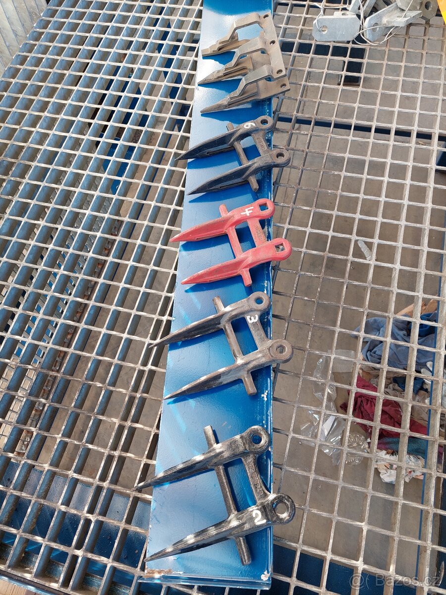 Dvouprsty - náhradní hroty na lišty kombajnů - 2
