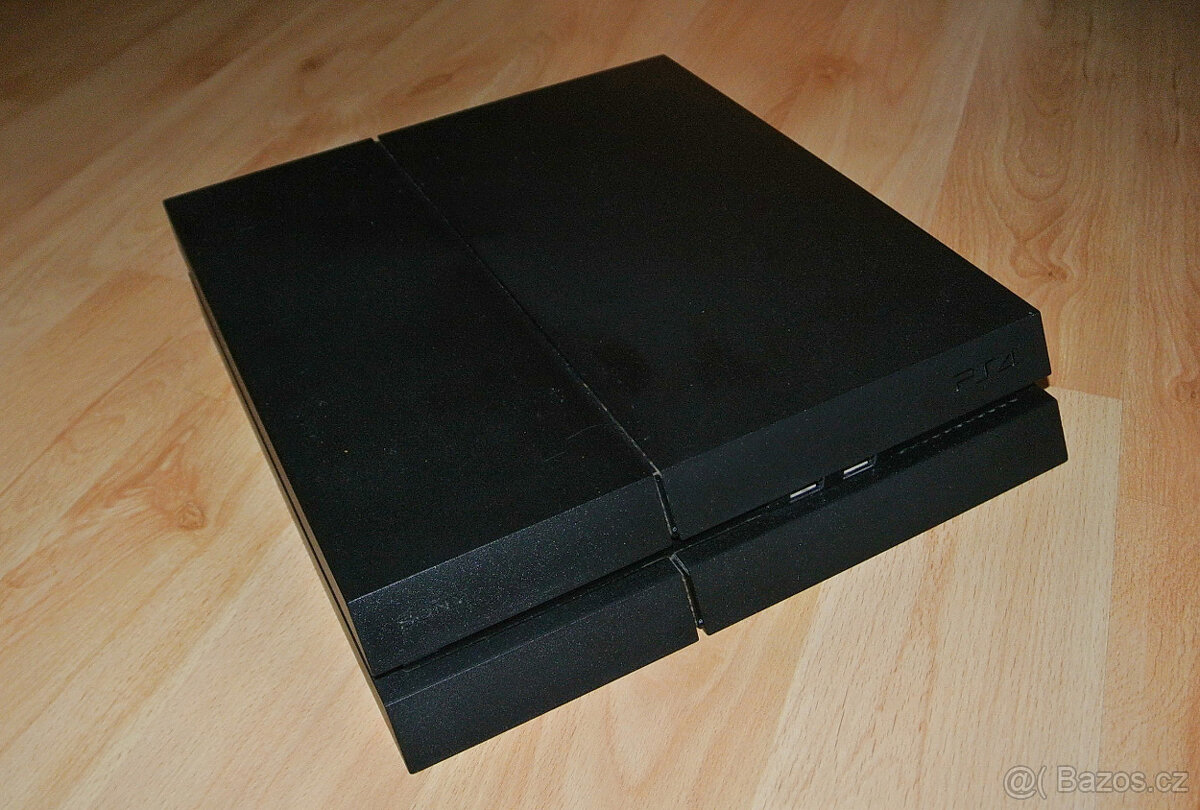 Sony PlayStation 4 + nový ovladač, velmi pěkný stav - 2
