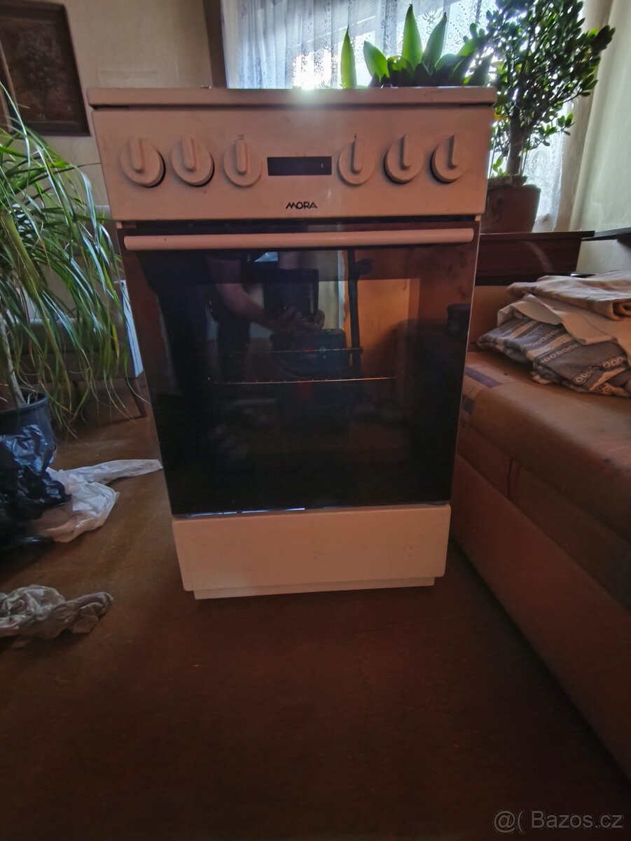 Kombinovaný sporák na zemní plyn a el. trouba - 2