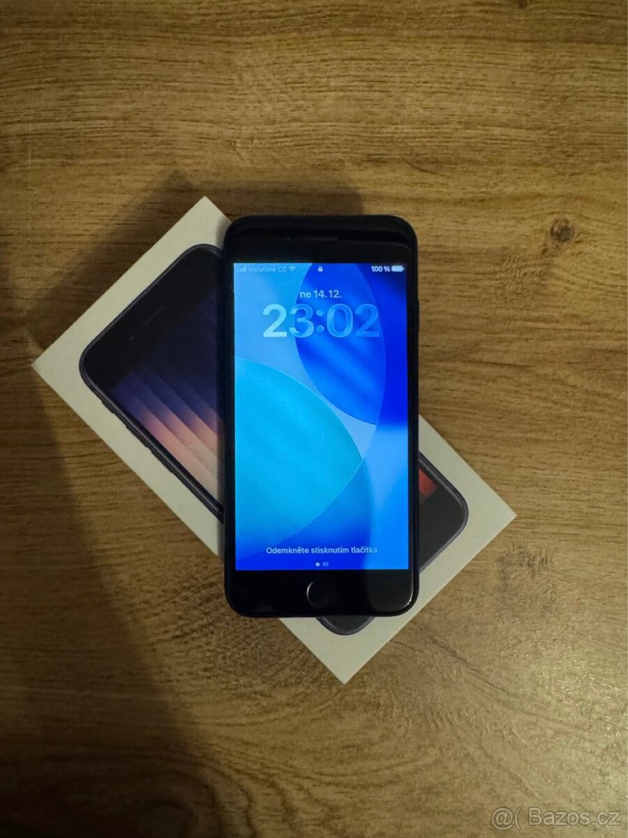 iPhone SE 3. Generace - 2
