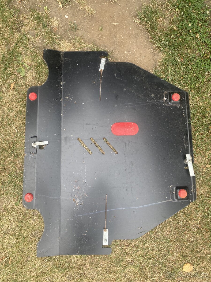 Prodám chranný plech motoru Ford Kuga (CBV) 2008 -> - 2