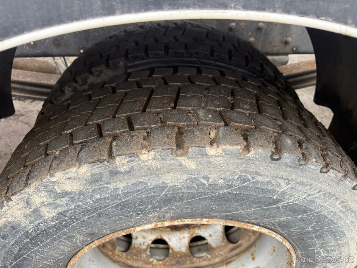 Kola + Pneu 305/70 r22,5 - 2