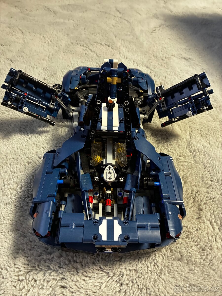 LEGO TECHNIC FORD GT - 2