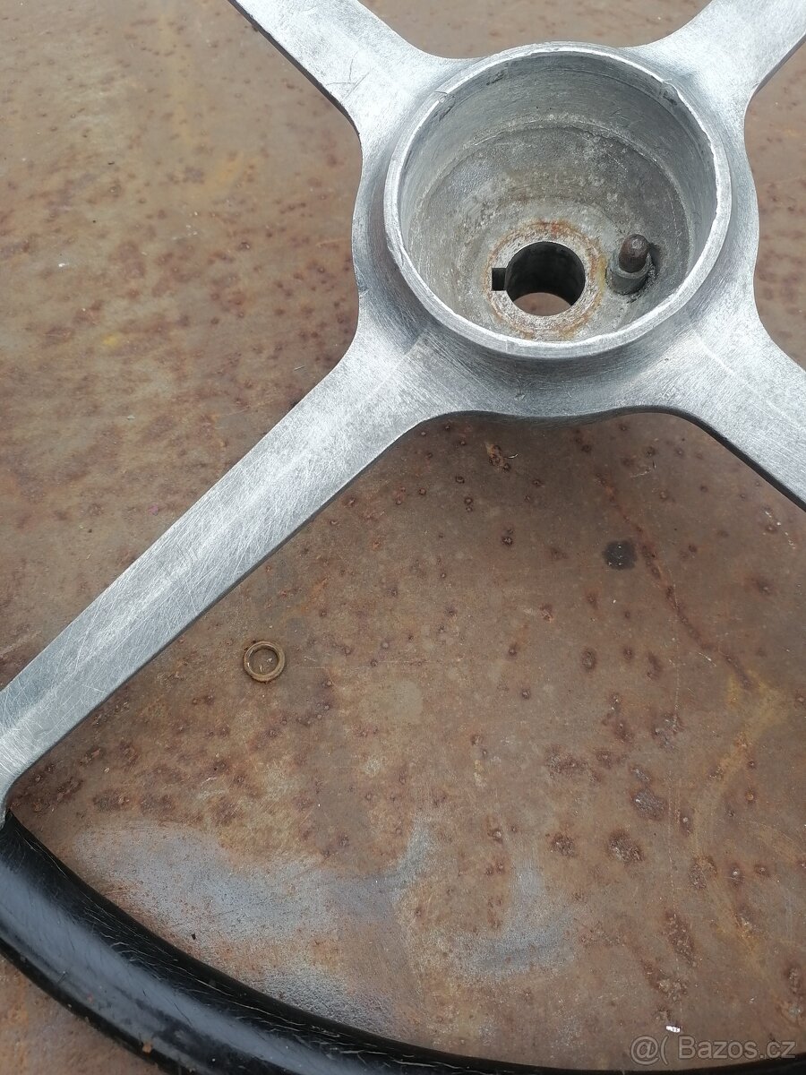 Volant asi na předválečný Mercedes - 2