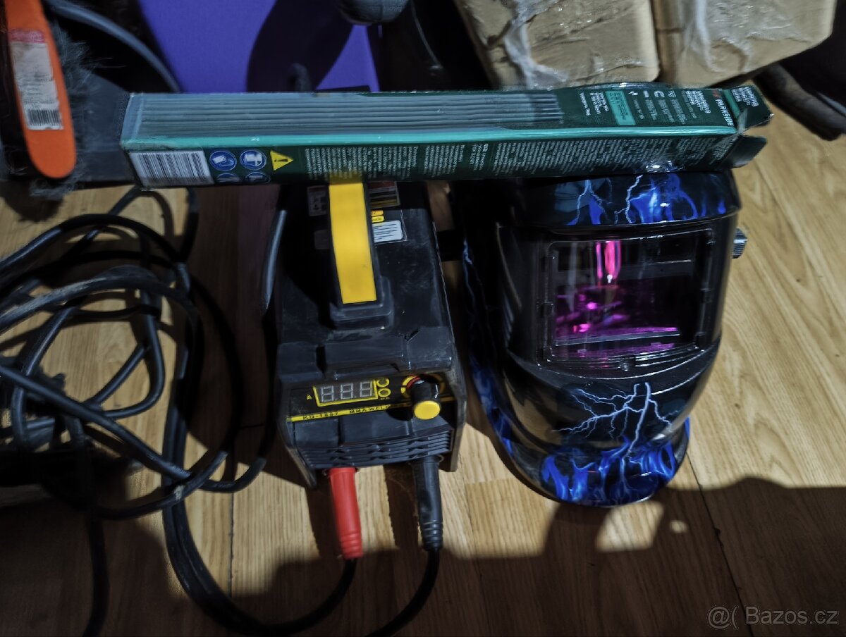 Nová svářečka+samostmivaci kukla - 2