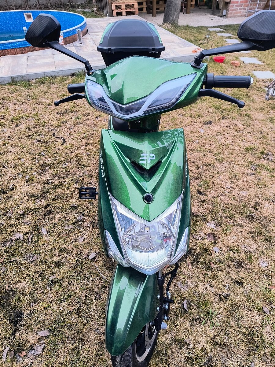 Elektro skútr NOVA M4 - 2