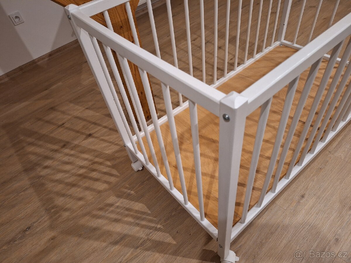 Dětská dřevěná postýlka - 2