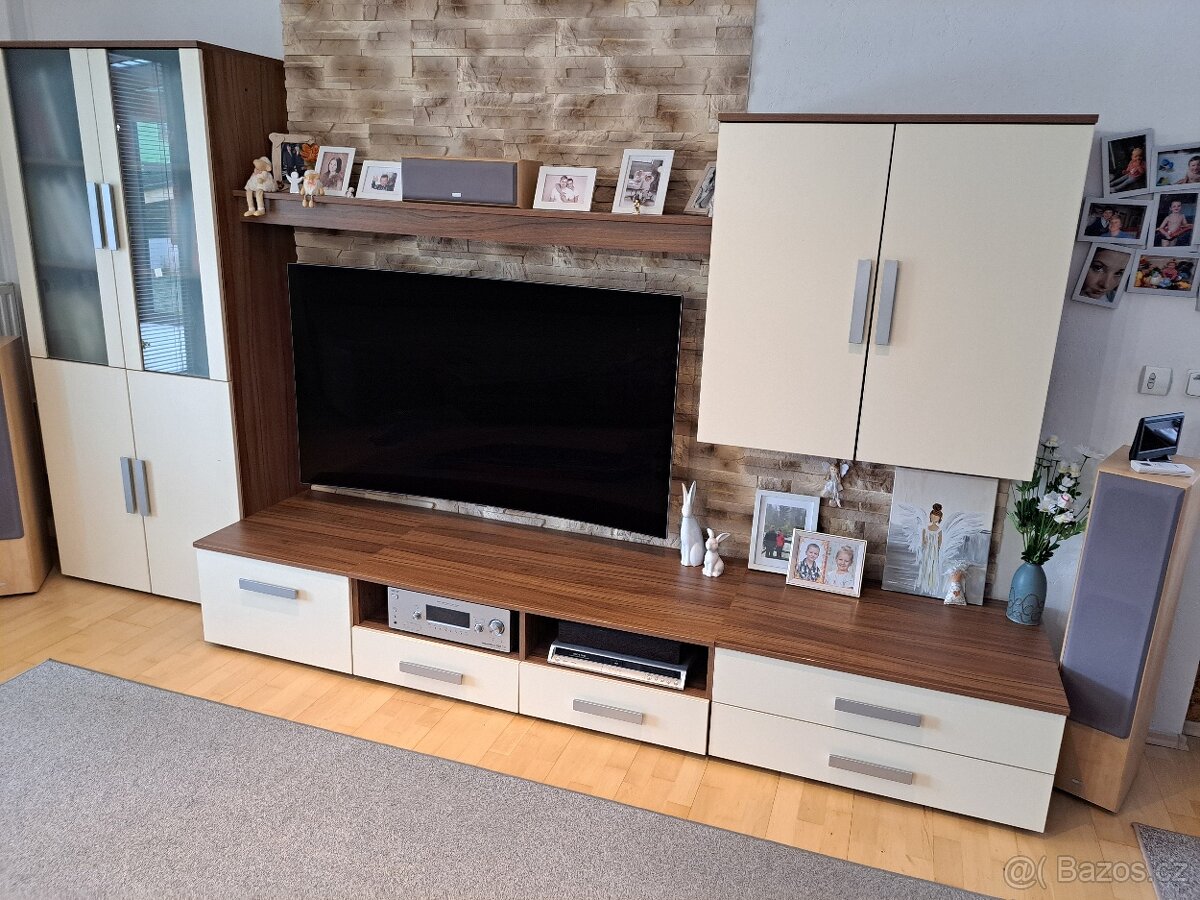 Zánovní obývací sestava - 2