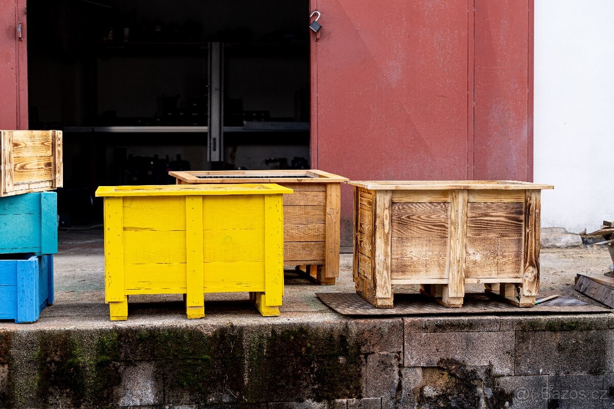 Vyvýšené záhony z masivu - 2