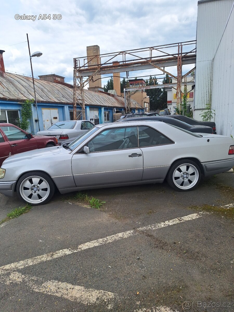 Mercedes w124 coupe - 2