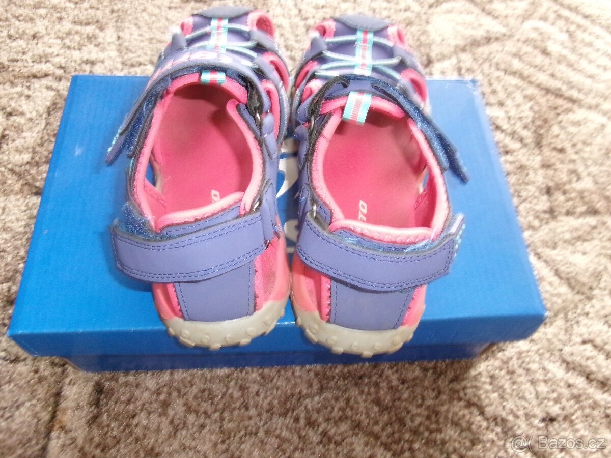Prodám dívčí sandále - 2