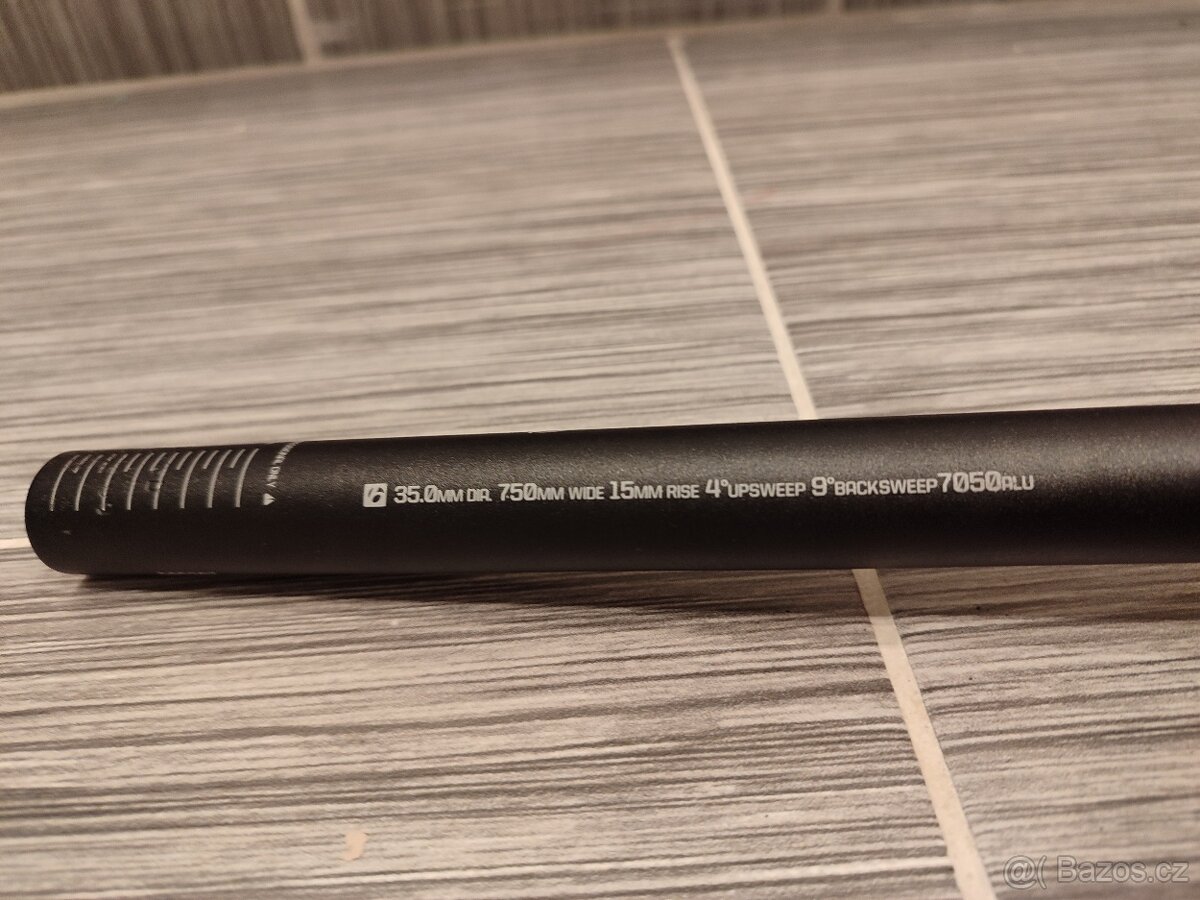 Řídítka Bontrager Line 35 - 2